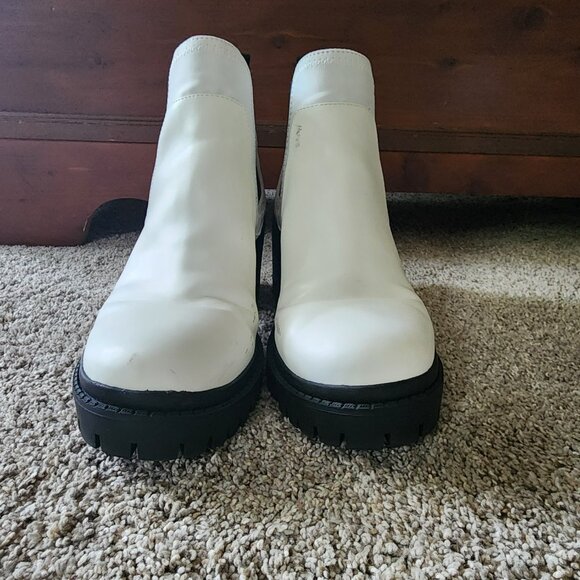 Simply Vera Vera Wang Black and White Slip on Combat Boots - Picture 3 of 11